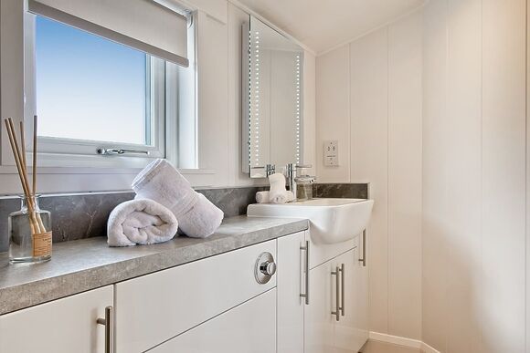 Cherry Lodge - The Pond Lodges, Ringford