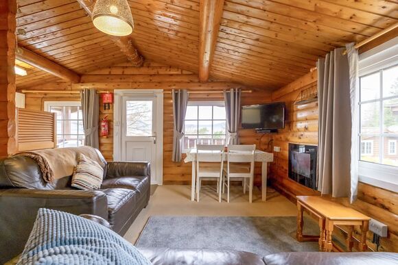 Cabin 72 - Trawsfynydd Leisure Village, Blaenau Ffestiniog