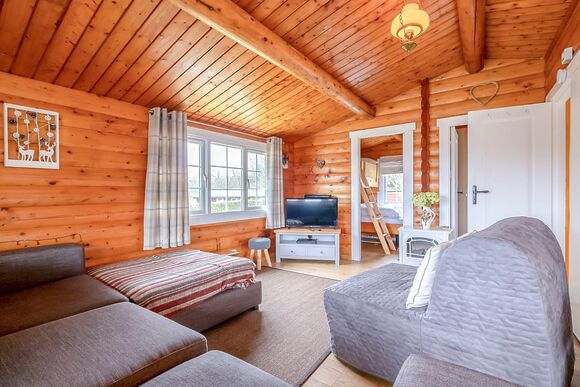 Cabin 15 - Trawsfynydd Leisure Village, Blaenau Ffestiniog