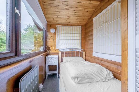 Cabin 350 - Trawsfynydd Leisure Village, Blaenau Ffestiniog