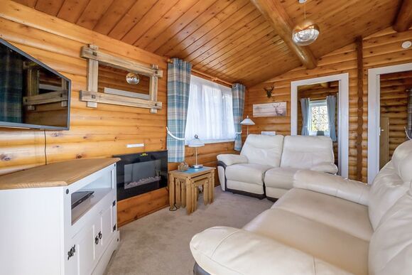 Cabin 254 - Trawsfynydd Leisure Village, Blaenau Ffestiniog