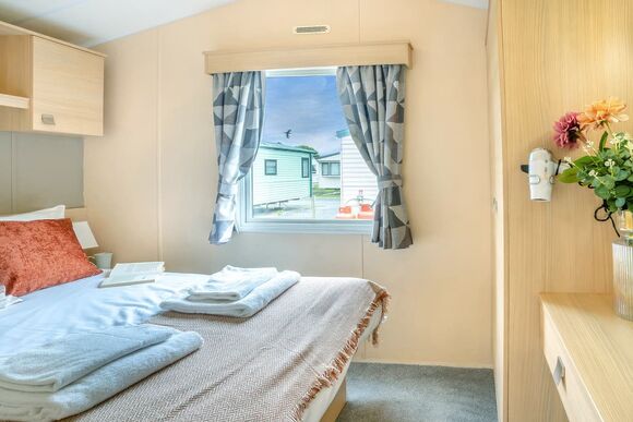 Bronze Caravan with parking - Trecco Bay, Porthcawl