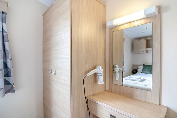 Bronze 2, Slps 6, parking - Trecco Bay, Porthcawl