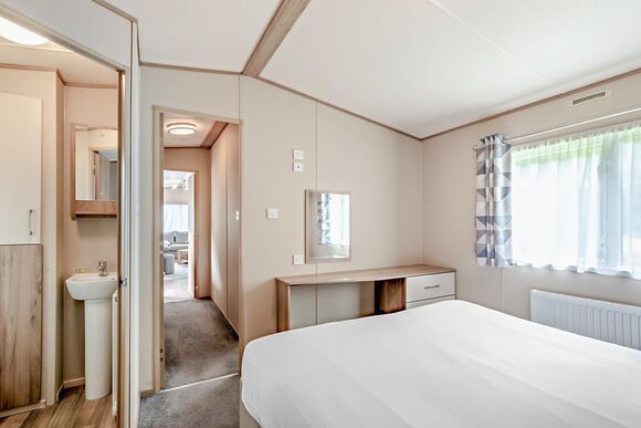 Gold Caravan with parking, ensuite & decking - Trecco Bay, Porthcawl