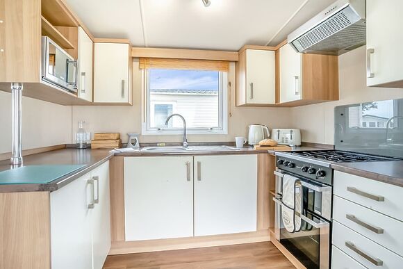 Gold Premium Caravan with parking & decking - Trecco Bay, Porthcawl