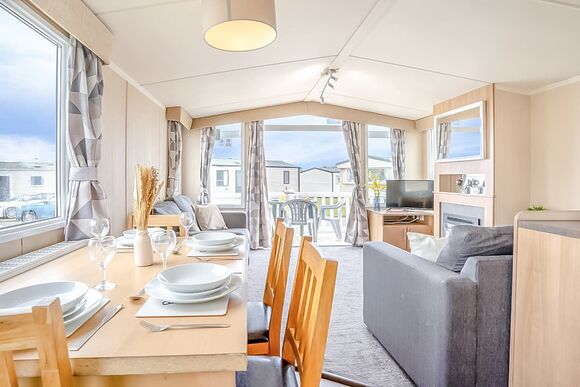 Gold Premium Caravan with parking, ensuite & decking - Trecco Bay, Porthcawl