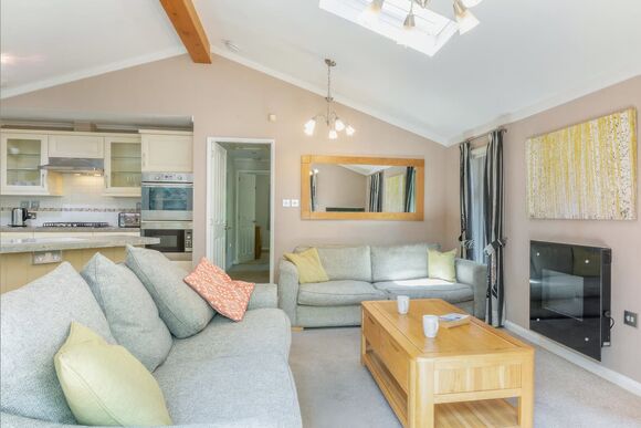 Superior Lodge with parking, ensuite & decking - Trecco Bay, Porthcawl