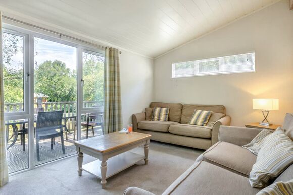 Superior Lodge with parking & decking - Trecco Bay, Porthcawl