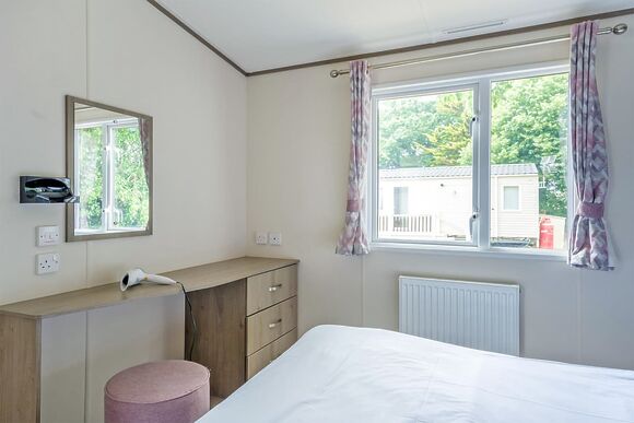 Gold 2 Caravan slps 4, parking, decking - Trecco Bay, Porthcawl