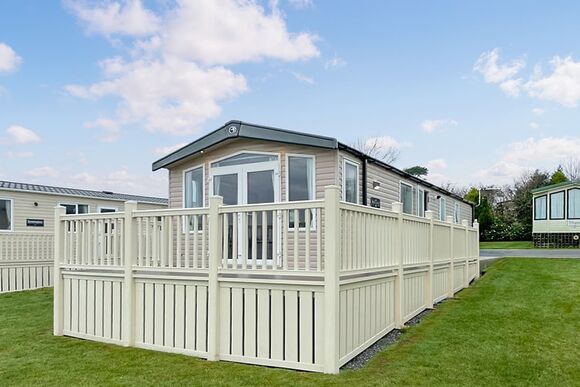 Birch 2 Bedroom Pet Friendly - Trefach Country Club and Holiday Park, Clynderwen