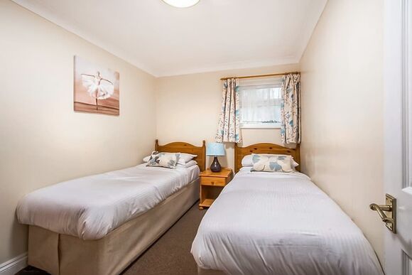 TR 4 Bed Silver Bungalow (Sat) - Trelawne Manor, Looe