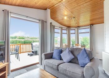 Willow Lodge 2 - Meadow Lakes Holiday Park, Nr St Austell