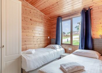 Willow Lodge 2 - Meadow Lakes Holiday Park, Nr St Austell