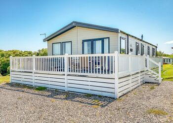 Jasmine Lodge 3 - Meadow Lakes Holiday Park, Nr St Austell
