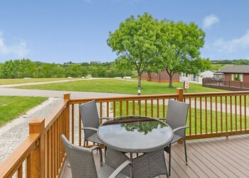 Primrose Lodge 2 - Meadow Lakes Holiday Park, Nr St Austell