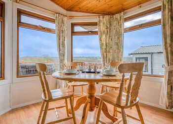 Willow Lodge 3 - Meadow Lakes Holiday Park, Nr St Austell