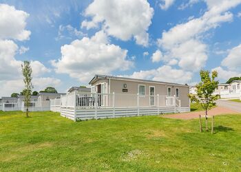 Kingfisher - Meadow Lakes Holiday Park, Nr St Austell