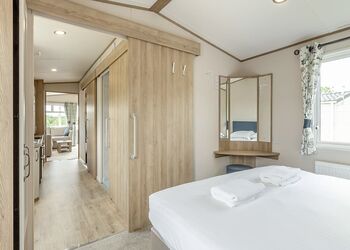 Kingfisher Accessible - Meadow Lakes Holiday Park, Nr St Austell