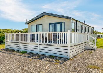 Jasmine Lodge 39 - Meadow Lakes Holiday Park, Nr St Austell