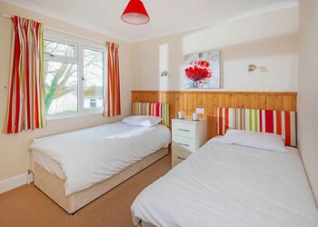 Primrose Lodge 3 Pet - Meadow Lakes Holiday Park, Nr St Austell