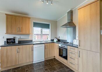 Primrose Lodge 3 - Meadow Lakes Holiday Park, Nr St Austell