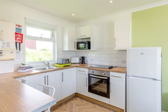 Garden Cottage 2 - Meadow Lakes Holiday Park, Nr St Austell