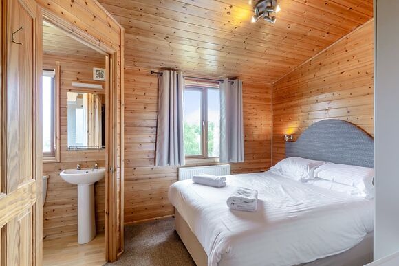 Willow Lodge 2 - Meadow Lakes Holiday Park, Nr St Austell