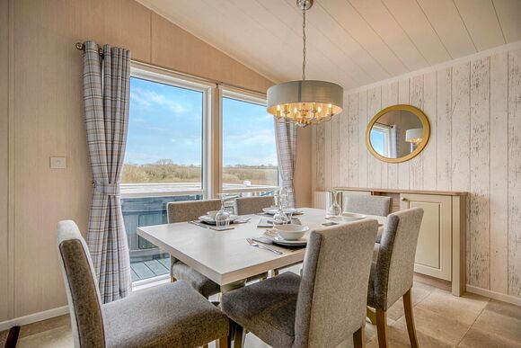 Jasmine Lodge 39 - Meadow Lakes Holiday Park, Nr St Austell