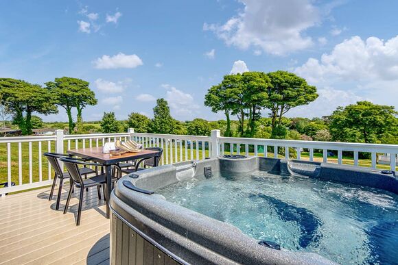 Kingfisher Pet - Meadow Lakes Holiday Park, Nr St Austell