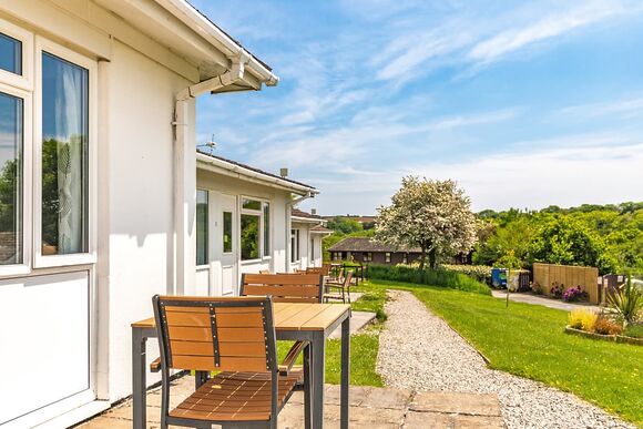 Garden Cottage 1 - Meadow Lakes Holiday Park, Nr St Austell