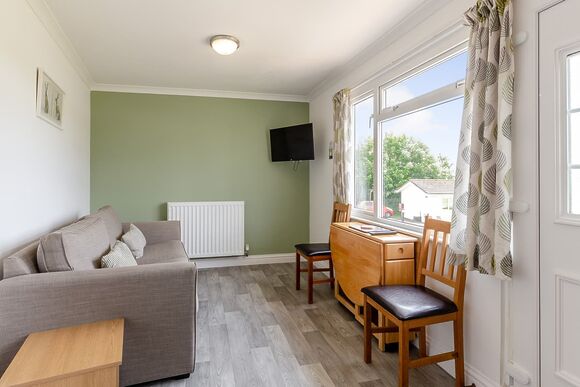 Garden Cottage 1 - Meadow Lakes Holiday Park, Nr St Austell