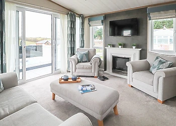 Signature 3 (Hot Tub) 