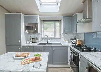 Signature 3 (Hot Tub) 