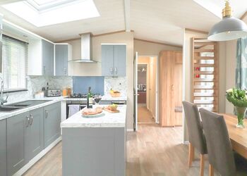 Signature 3 Bedroom With Hot Tub Dog Friendly  - Tregoad Holiday Park, Looe