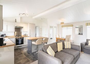 Tregoad Lodge 2 Pet - Tregoad Holiday Park, Looe