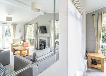 Tregoad Lodge 2 Pet - Tregoad Holiday Park, Looe