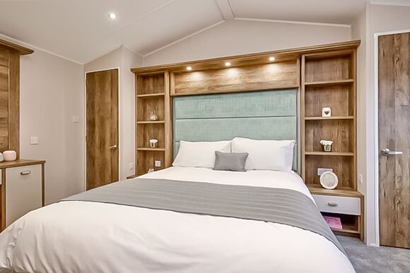 Signature 2 Bedroom with Hot Tub - Tregoad Holiday Park, Looe