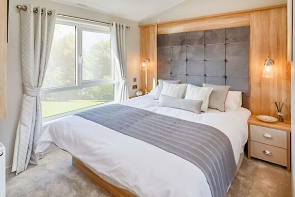 Signature 2 Bedroom with Hot Tub (Dog Friendly) - Tregoad Holiday Park, Looe