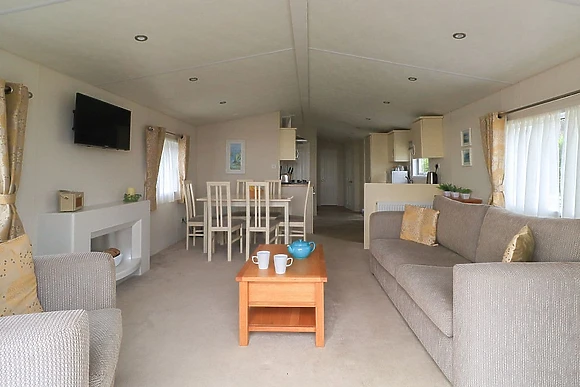 Superior 3 Bedroom with Hot Tub (Dog Friendly), Superior 3 Bedroom with Hot Tub, Tregoad Lodge 2 