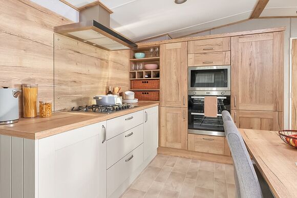 Signature 3 Bedroom With Hot Tub Dog Friendly  - Tregoad Holiday Park, Looe