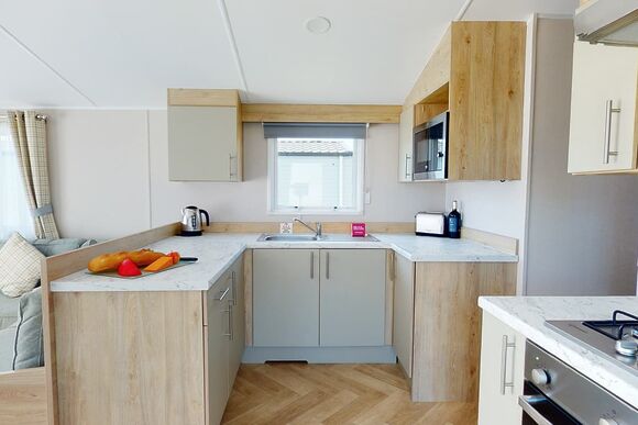 Gold+ 3 Caravan Pet Friendly - Trevella Holiday Park, Crantock, Newquay