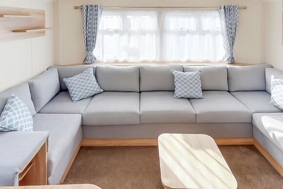 Silver Caravan 2 - Trevella Holiday Park, Crantock, Newquay