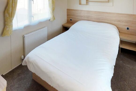 Gold 2 Lodge (Pet Friendly) - Trevella Holiday Park, Crantock, Newquay