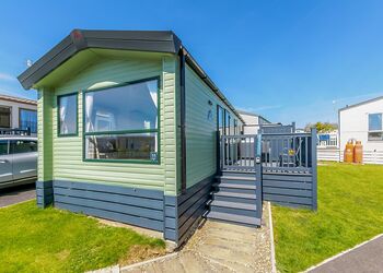 Hideaway Signature Hot Tub - Trelay Hideaway Holiday Park, Pelynt, near Looe and Polperro