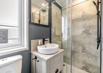 Hideaway Premier Luxury Hot Tub (Decking) - Trelay Hideaway Holiday Park, Pelynt, near Looe and Polperro