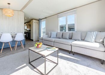 Hideaway Luxury 3 Bed Hot Tub &ndash; Fountain View - Trelay Hideaway Holiday Park, Pelynt, near Looe and Polperro