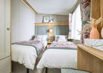 Hideaway Luxe Escape – Alfresco Grill & Chill - Trelay Hideaway Holiday Park, Pelynt, near Looe and Polperro