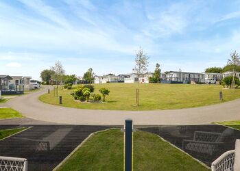 Hideaway Club 2 bed &ndash; Alfresco Grill & Chill - Trelay Hideaway Holiday Park, Pelynt, near Looe and Polperro