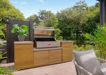 Hideaway Club 3 Bed &ndash; Alfresco Grill & Chill - Trelay Hideaway Holiday Park, Pelynt, near Looe and Polperro