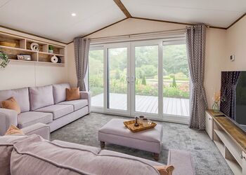 Hideaway Luxury XL 3 Bed Hot Tub - Trelay Hideaway Holiday Park, Pelynt, near Looe and Polperro